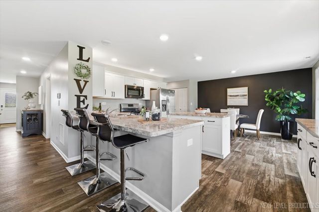1731 Dempsey Circle, Pingree Grove, IL 60140