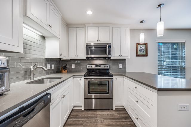 5326 Fleetwood Oaks Avenue 147, Dallas, TX 75235