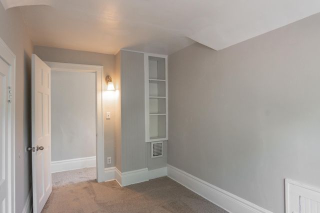 188 Wyoming Street E, Saint Paul, MN 55107