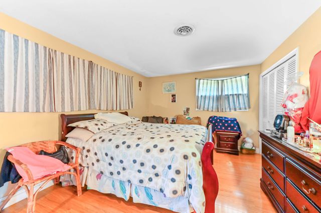 315 SW 12th Avenue, Boynton Beach, FL 33435