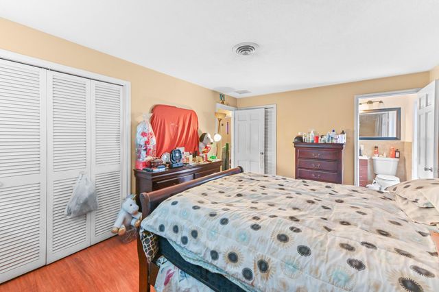 315 SW 12th Avenue, Boynton Beach, FL 33435