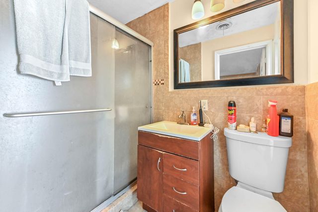 315 SW 12th Avenue, Boynton Beach, FL 33435