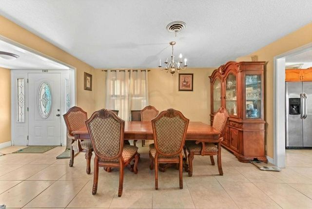 315 SW 12th Avenue, Boynton Beach, FL 33435