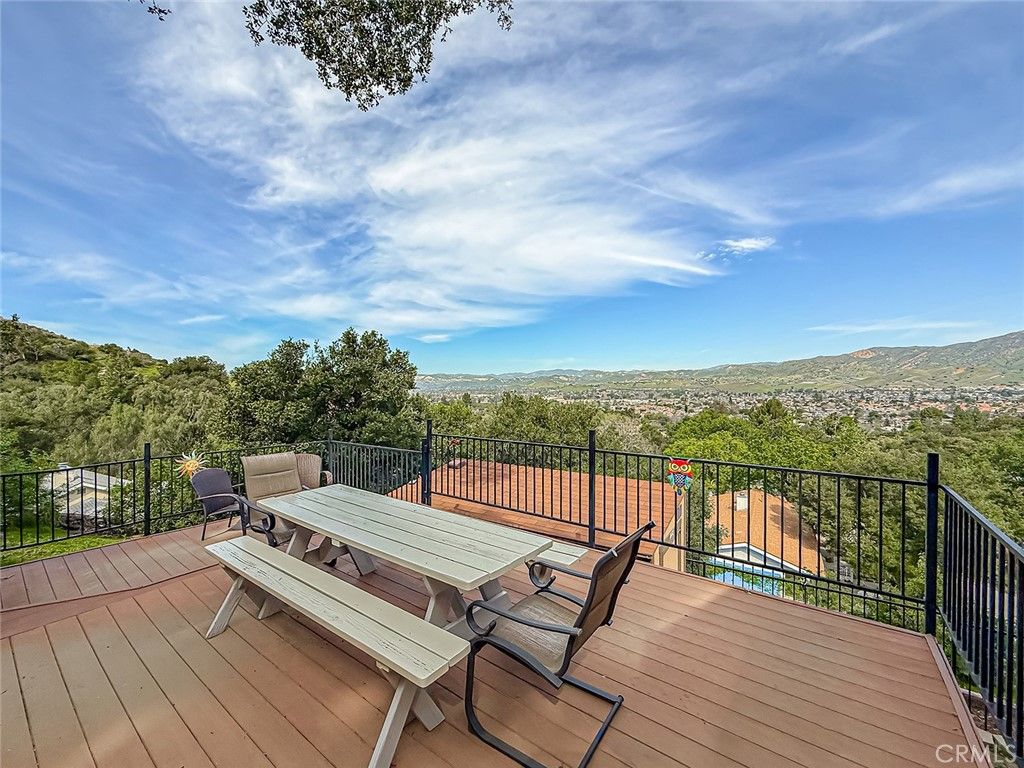 1059 Alta Vista, Simi Valley, CA 93063 — exterior