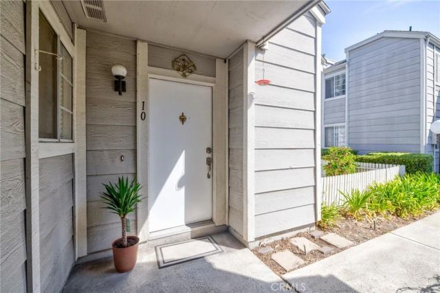2390 W Orangethorpe Avenue 10, Fullerton, CA 92833