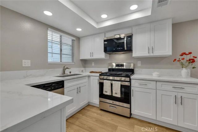 2390 W Orangethorpe Avenue 10, Fullerton, CA 92833