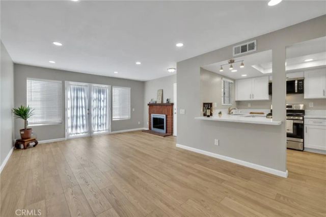 2390 W Orangethorpe Avenue 10, Fullerton, CA 92833
