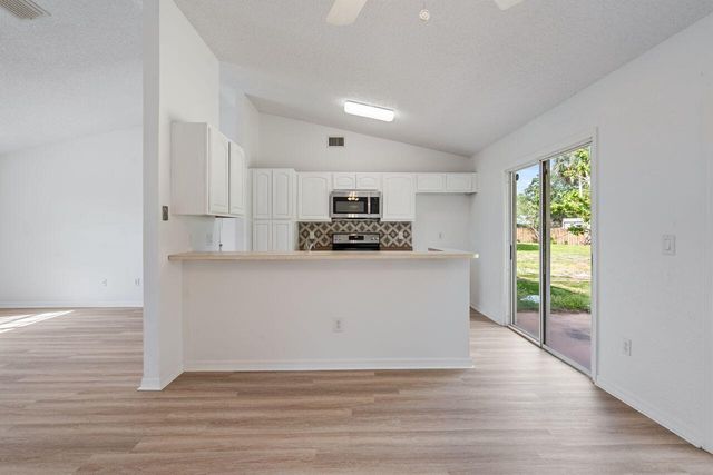 349 Hammock Road SE, Palm Bay, FL 32909