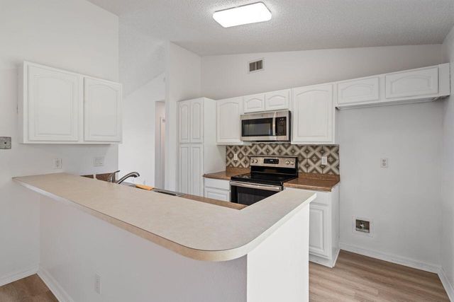 349 Hammock Road SE, Palm Bay, FL 32909