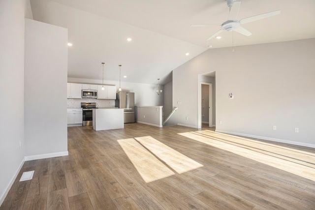 58586 Swenson Street, Mattawan Vllg, MI 49071