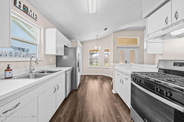 7217 Hammock Lakes Drive, Melbourne, FL 32940