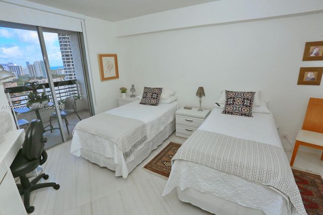 3530 Mystic Pointe Drive 2807, Aventura, FL 33180