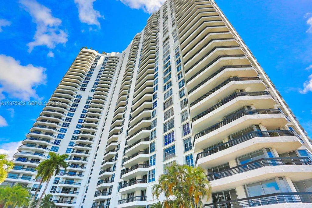3530 Mystic Pointe Drive 2807, Aventura, FL 33180