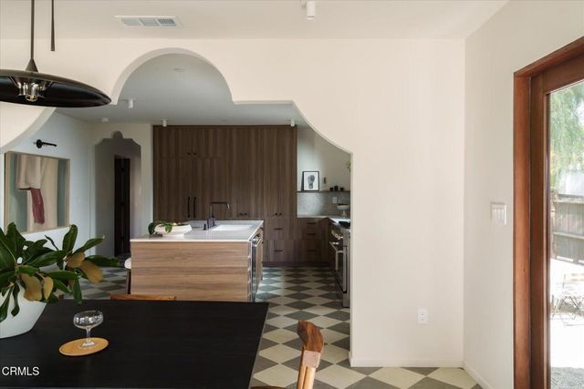 3231 Garden Avenue, Los Angeles, CA 90039