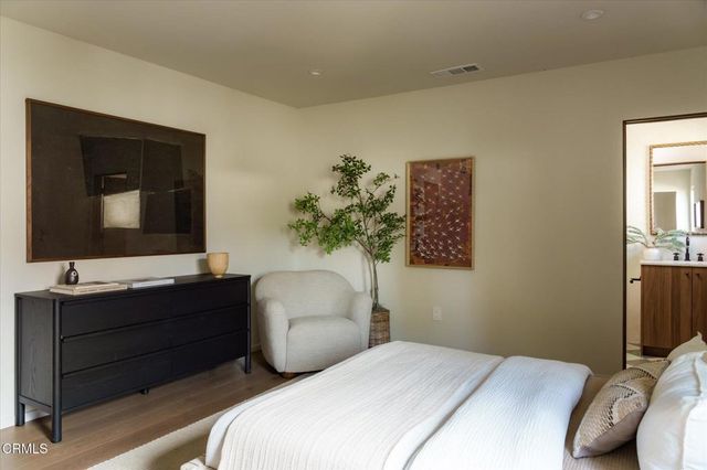 3231 Garden Avenue, Los Angeles, CA 90039