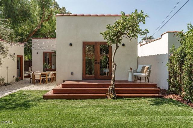 3231 Garden Avenue, Los Angeles, CA 90039