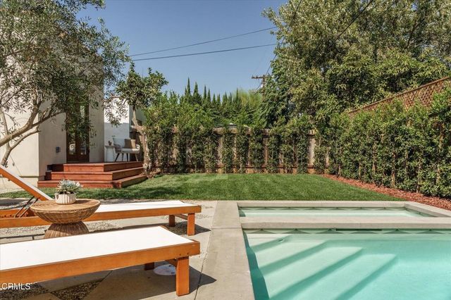 3231 Garden Avenue, Los Angeles, CA 90039