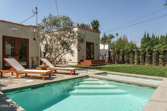 3231 Garden Avenue, Los Angeles, CA 90039