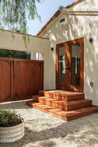 3231 Garden Avenue, Los Angeles, CA 90039