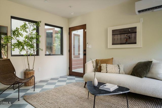 3231 Garden Avenue, Los Angeles, CA 90039