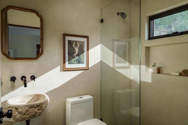 3231 Garden Avenue, Los Angeles, CA 90039
