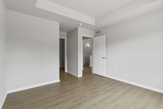 31421 Augusta Drive 76, Romulus, MI 48174