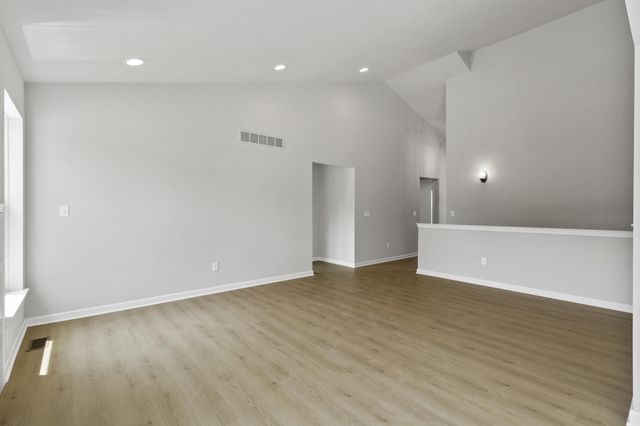 31421 Augusta Drive 76, Romulus, MI 48174