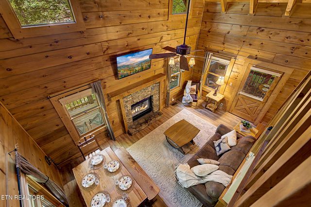 714 Aerie Way, Pigeon Forge, TN 37863