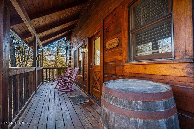 714 Aerie Way, Pigeon Forge, TN 37863