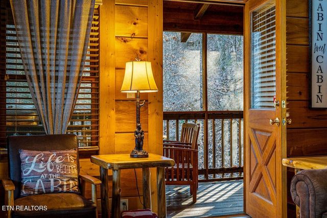 714 Aerie Way, Pigeon Forge, TN 37863