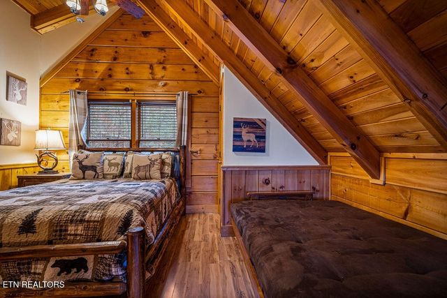714 Aerie Way, Pigeon Forge, TN 37863