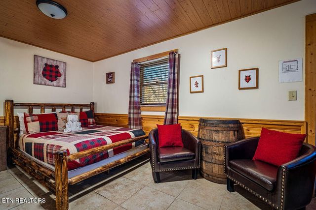 714 Aerie Way, Pigeon Forge, TN 37863