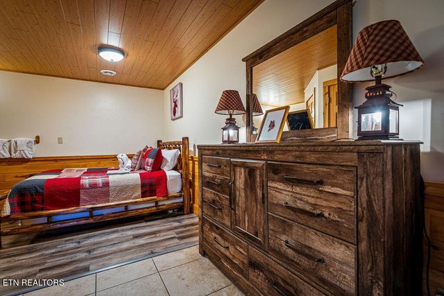 714 Aerie Way, Pigeon Forge, TN 37863