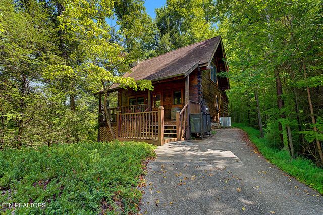 714 Aerie Way, Pigeon Forge, TN 37863