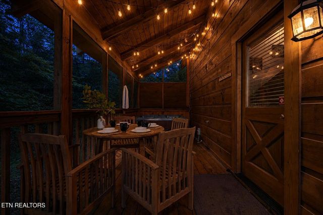 714 Aerie Way, Pigeon Forge, TN 37863