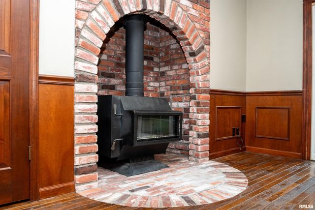 6729 N Mount Hawley Road, Peoria, IL 61614