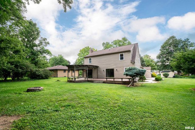 6729 N Mount Hawley Road, Peoria, IL 61614
