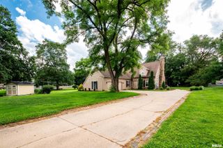 6729 N Mount Hawley Road, Peoria, IL 61614