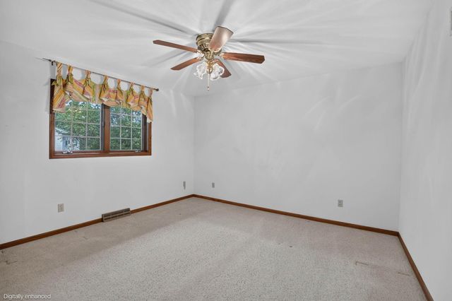 1952 Audubon Drive, Waterloo, IA 50701