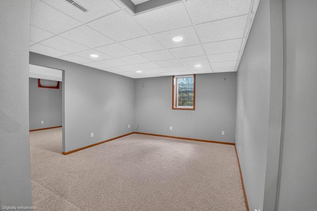 1952 Audubon Drive, Waterloo, IA 50701
