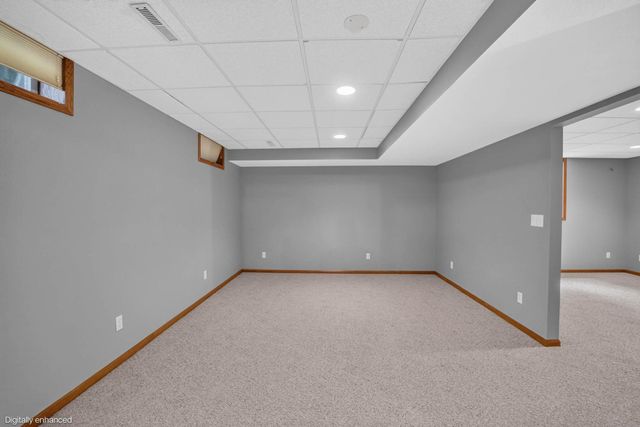 1952 Audubon Drive, Waterloo, IA 50701