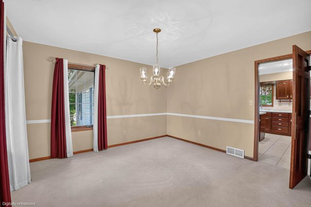 1952 Audubon Drive, Waterloo, IA 50701