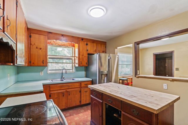 3115 CESERY Boulevard, Jacksonville, FL 32277