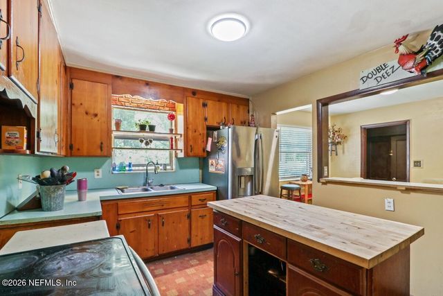 3115 CESERY Boulevard, Jacksonville, FL 32277