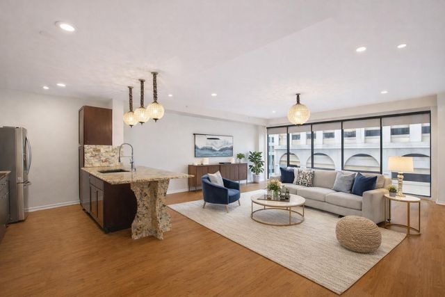 917 Main Street 1005, Houston, TX 77002