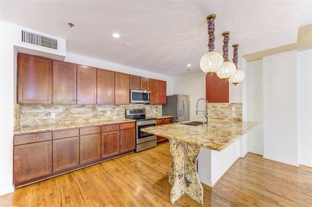 917 Main Street 1005, Houston, TX 77002