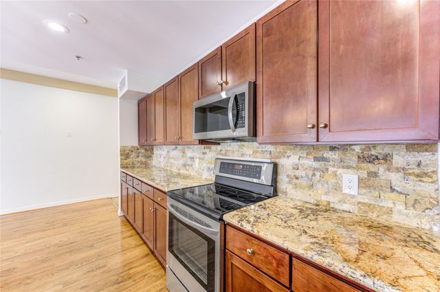 917 Main Street 1005, Houston, TX 77002