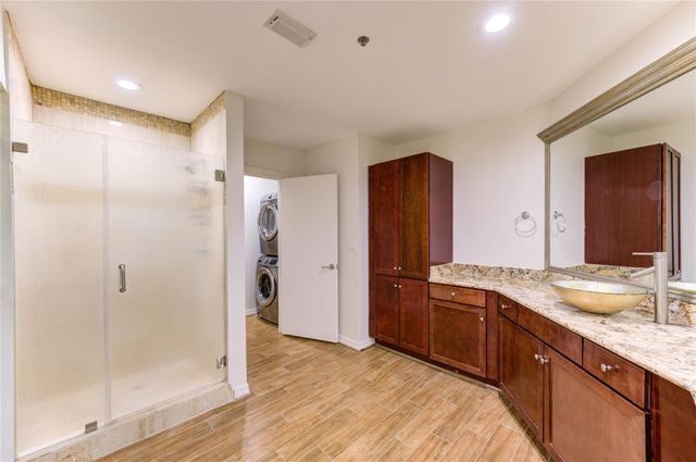 917 Main Street 1005, Houston, TX 77002