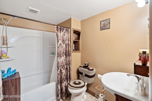 576 Labanna Court, Brick, NJ 08724
