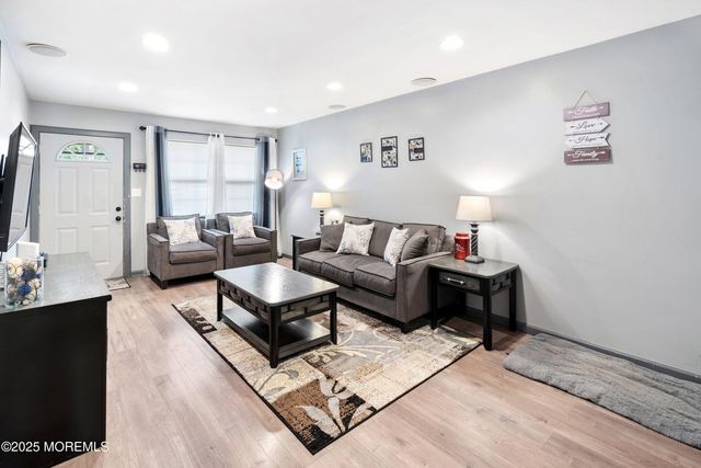 576 Labanna Court, Brick, NJ 08724